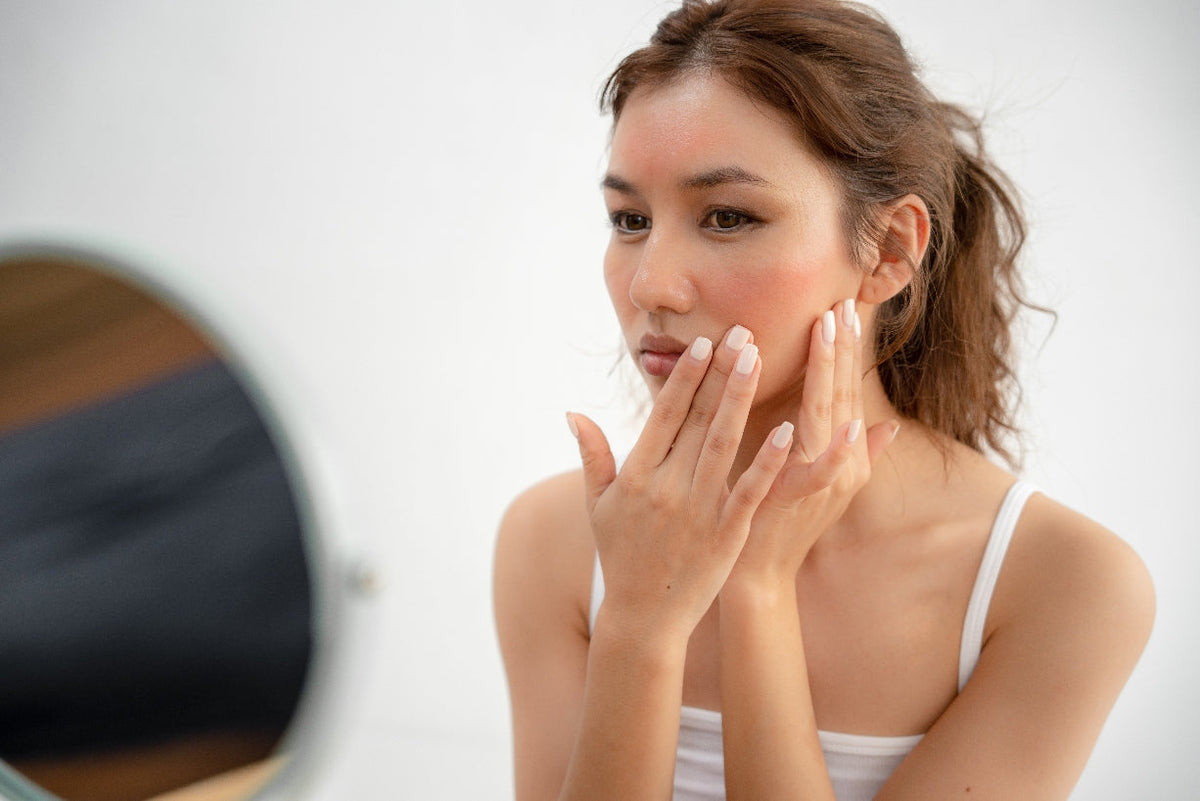 Gentle Nourishment: Aemlie's Sensitivity-Soothing Gentle Touch Nourishing Cleanser Balm for Your Delicate Skin